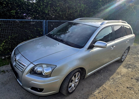 Toyota Avensis cena 11900 przebieg: 299000, rok produkcji 2006 z Żuromin małe 56